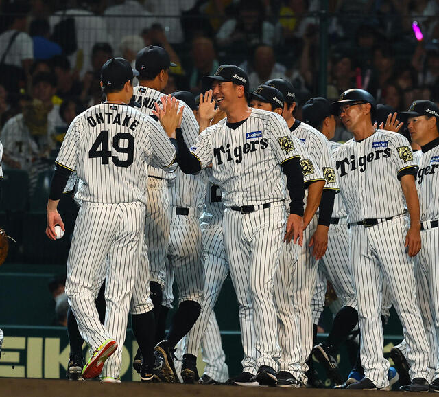 阪神の神タッチで巨人を撃破！森下の決勝点が試合を決定