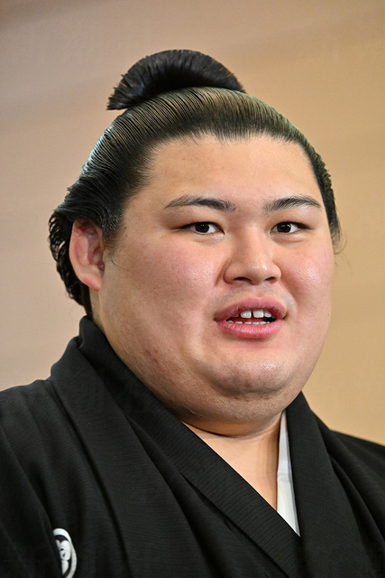 新横綱・大の里の光と影　角界の未来を担う若きスターの栄光と苦悩