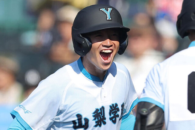 【甲子園】スカイブルー旋風！山梨学院が鮮烈11得点で昨夏王者撃破　ユニホーム進化論に迫る