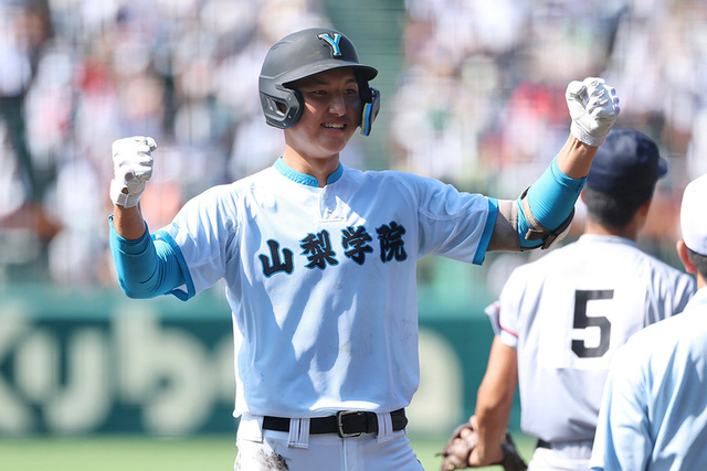 甲子園準決勝の激闘！山梨学院の驚異的打率と沖縄尚学の堅守が焦点