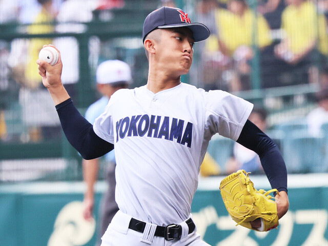 【夏の甲子園2025】横浜の新星・織田翔希が綾羽戦で見せた圧巻の一球とその成長の軌跡